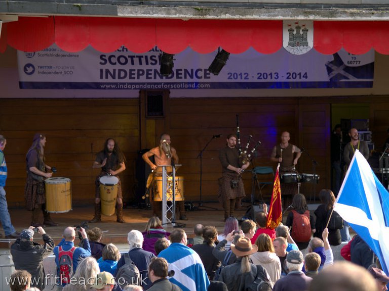 Clanadonia on Ross Bandstand